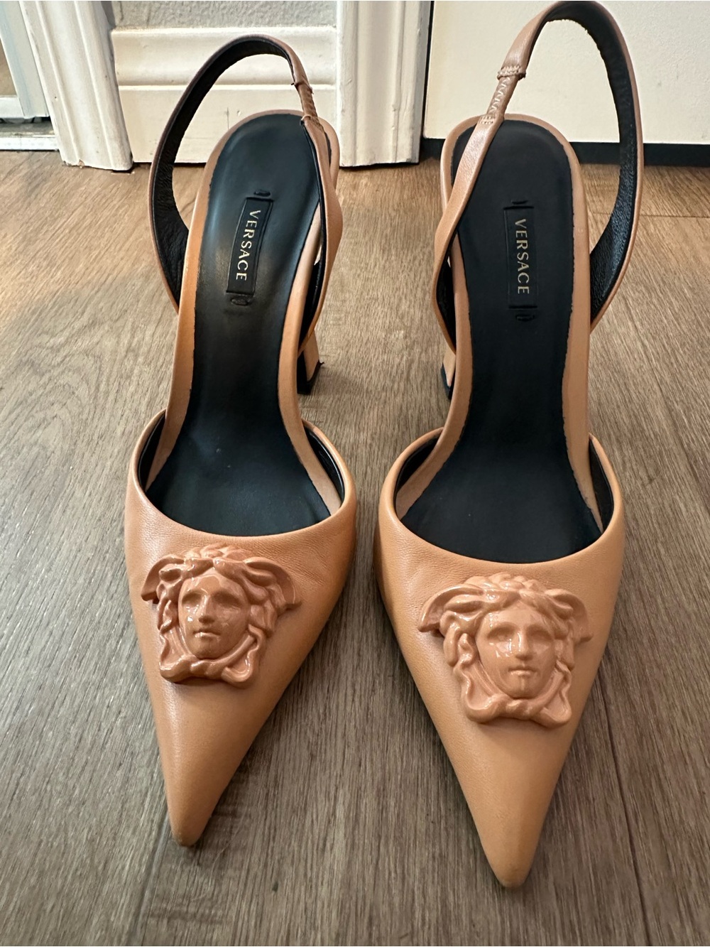Versace Medusa Pointed Slingback Heel - Picture 2 of 8